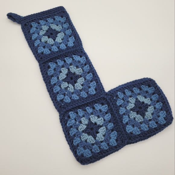 HANDMADE | granny square grannycore cottagecore farmhouse Christmas stoc… - Picture 1 of 2